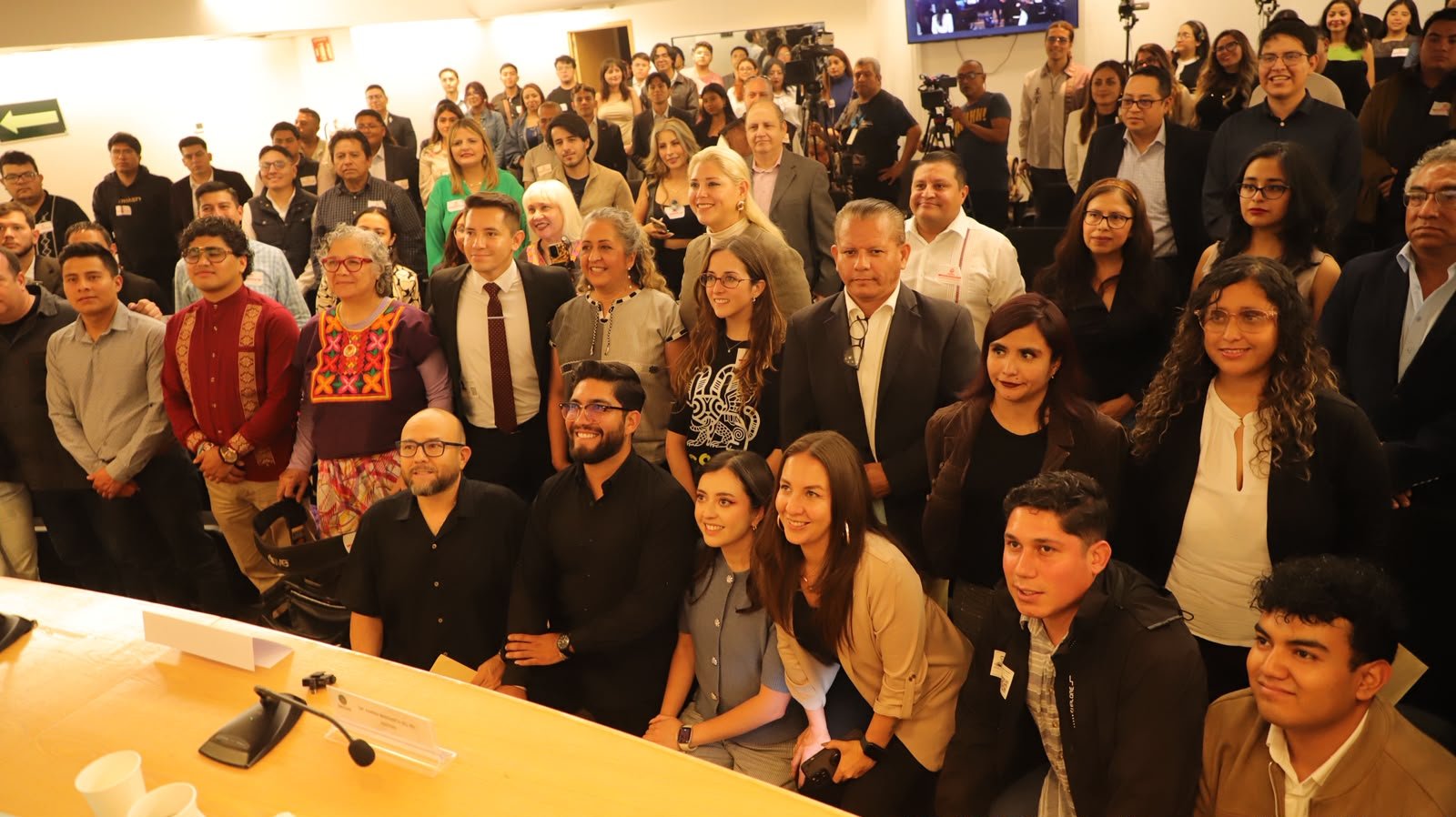 En busca de redes más humanas, Parlamento Abierto de Pavel Martínez y Juan Rocha reúne a más de 230 creadores de contenido para plantea propuestas de ley.